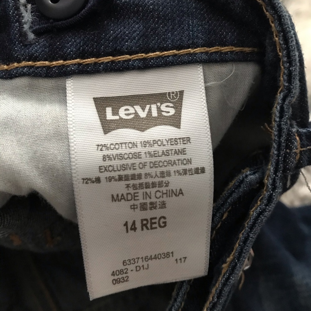 💙Levi’s Bermuda Shorts💙 - Picture 5 of 5
